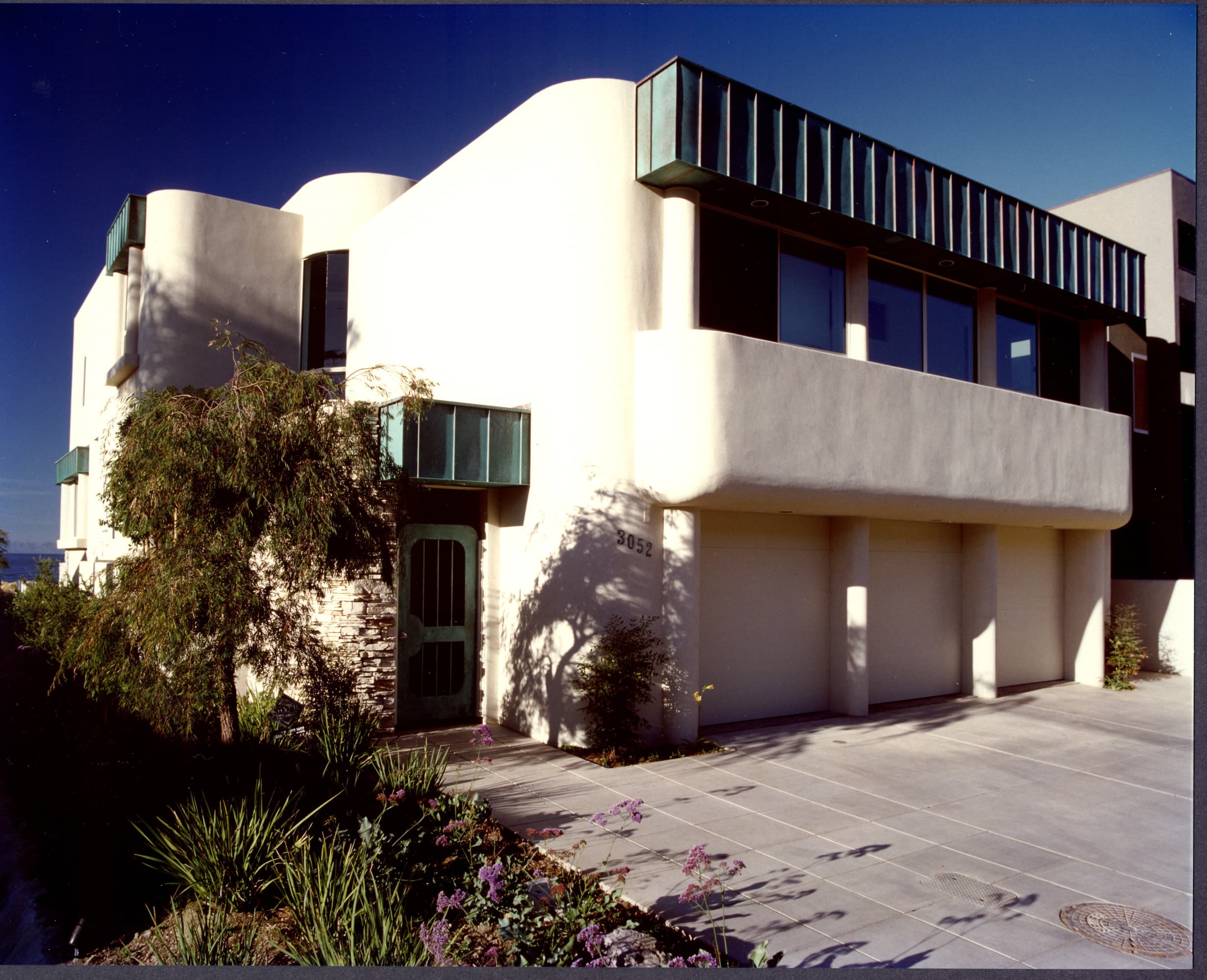 West Solimar Contemporary Beach House 2